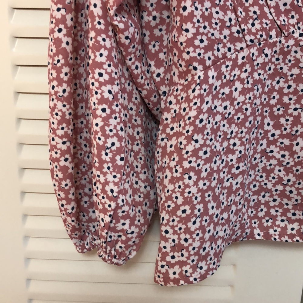 Abercrombie Ditzy Floral Top - Picture 4 of 5